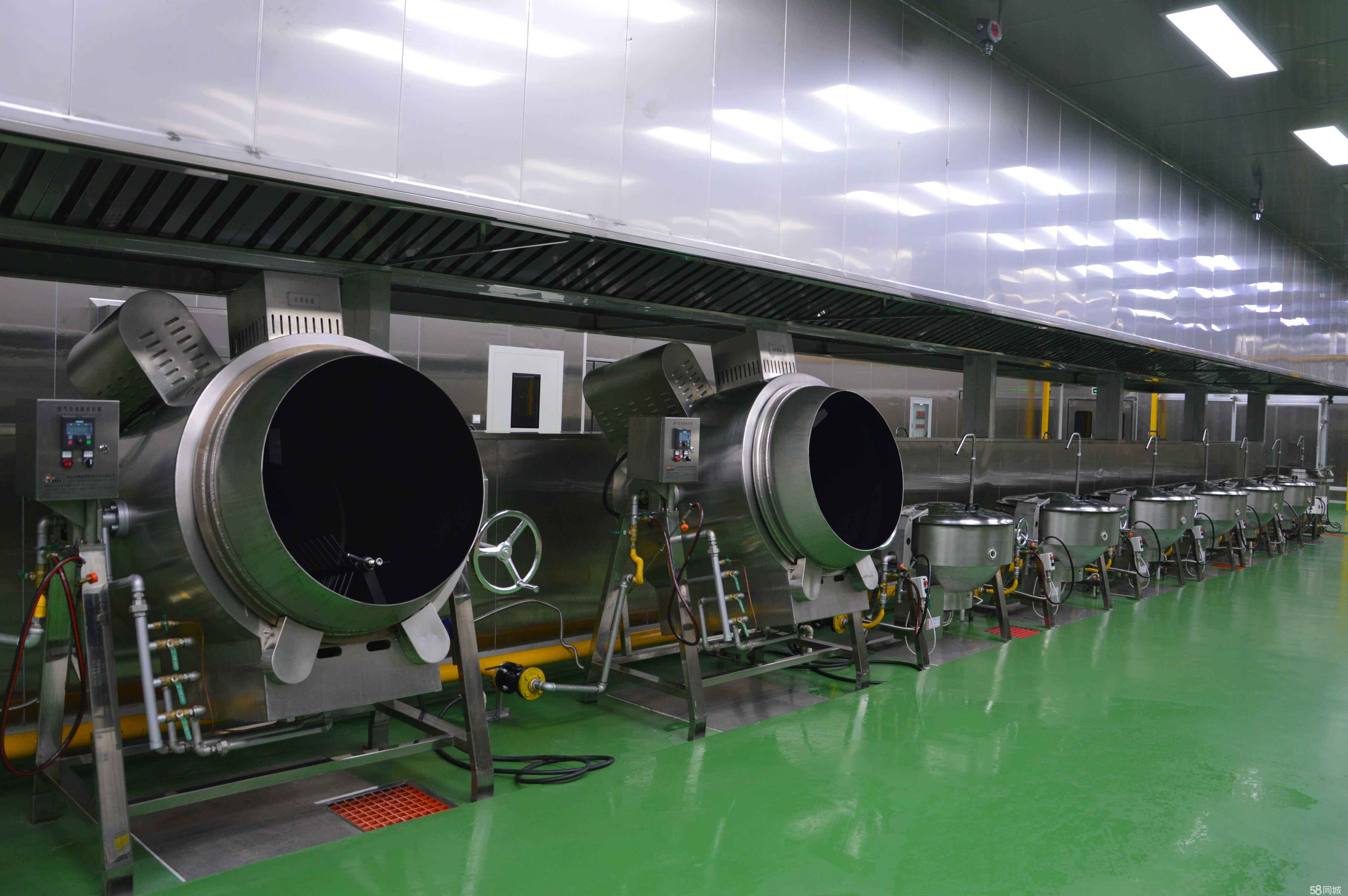 成都酒店廚房設(shè)備廠家告訴你中央廚房設(shè)計要點有哪些?